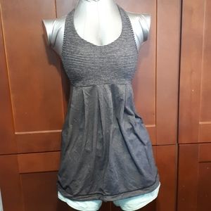 SALE!! Lululemon power technique tank size 6 belly hider
